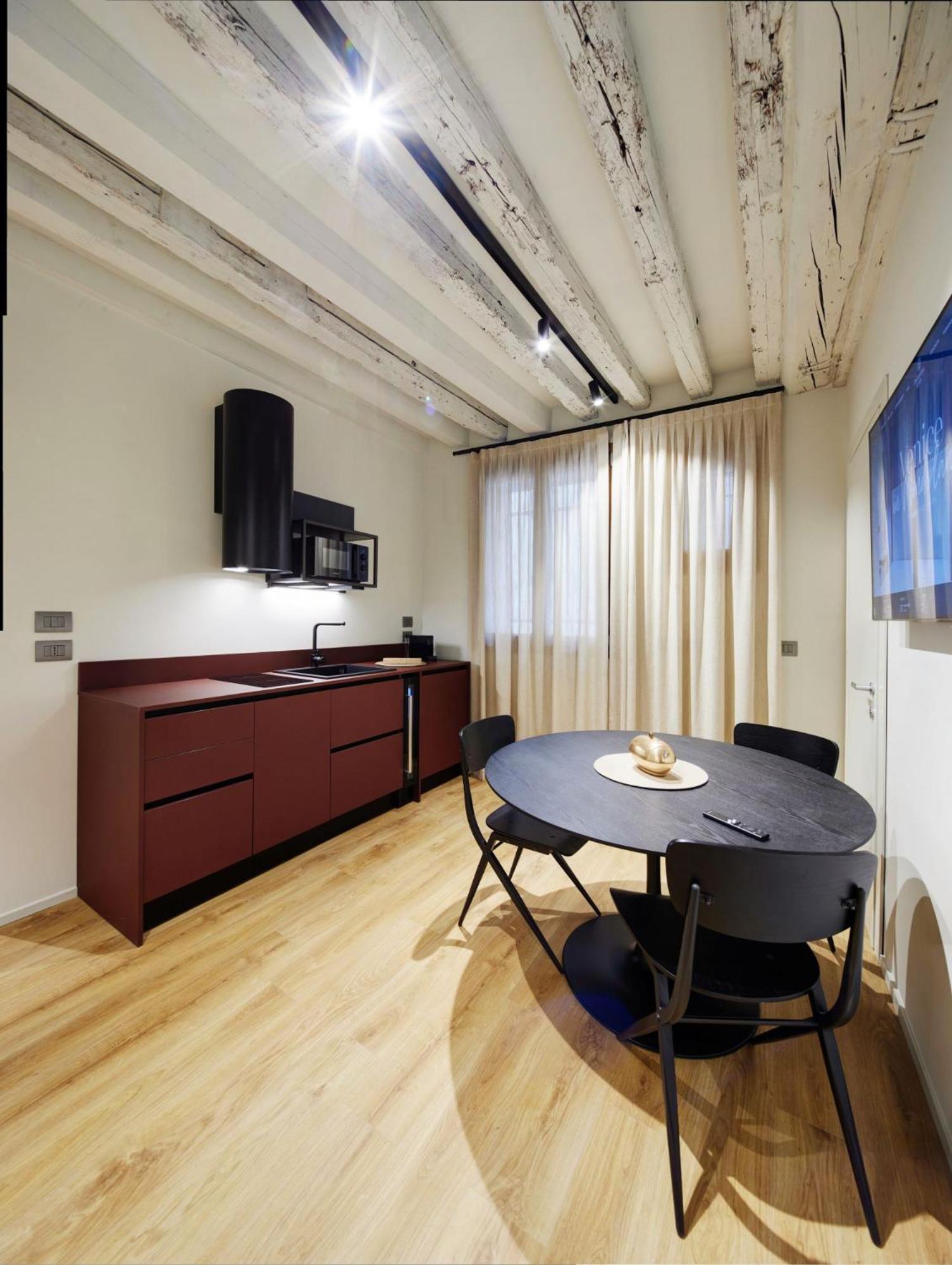 Palazzina Riva Apartment